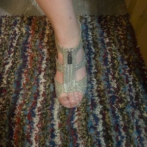 NWOT Michael Kors Silver Glitter Heels Sz 7